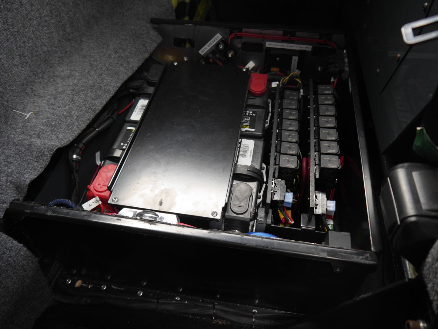 Seat base, Passenger front, battery box enclosure