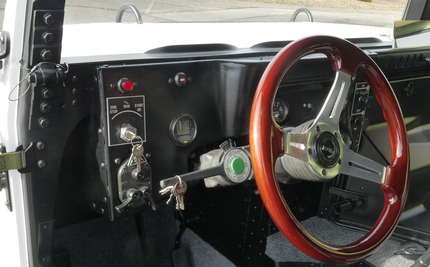 White four door Hardtop Wagon